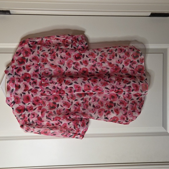 Kate Spade Roses Ruffle Silk Top In Size 2. - Picture 8 of 16